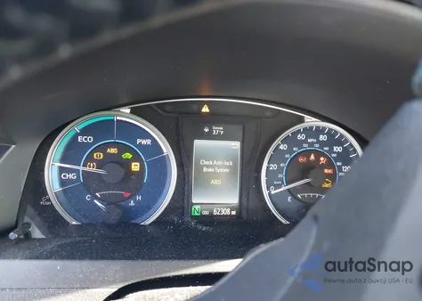 2015 Toyota Camry Hybrid Xle z USA, uszkodzony, nr VIN 4T1BD1FK5FU174459